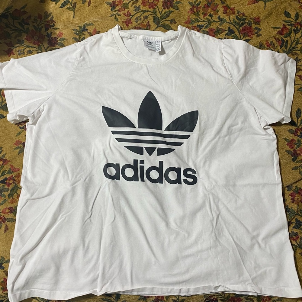 Adidas tshirt